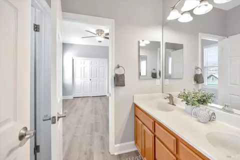 Bath - 391 Decanter Cir, Windsor, CA 95492 photo 5 of 7