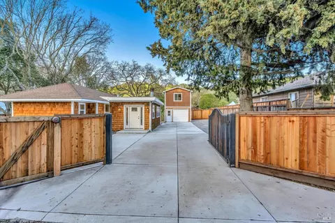1830 Indian Valley Rd, Novato, CA 94947