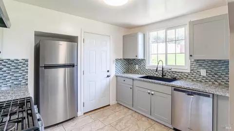 Kitchen - 2532 Alameda St, Vallejo, CA 94590 photo 3 of 5