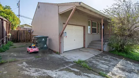 Exterior - 2532 Alameda St, Vallejo, CA 94590 photo 5 of 10