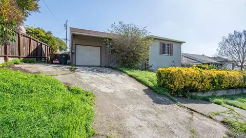 Exterior - 2532 Alameda St, Vallejo, CA 94590 photo 2 of 10