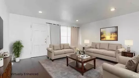 Living - 2532 Alameda St, Vallejo, CA 94590 photo 1 of 2