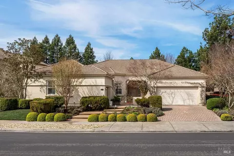 1821 Sleepy Hollow Ln, Petaluma, CA 94954