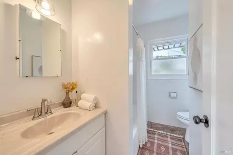 Bath - 51 Bayview Ter, Mill Valley, CA 94941 photo 1 of 1