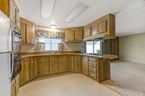 8132 Willow St, Windsor, CA 95492 photo 4
