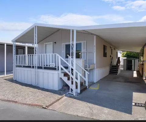 8132 Willow St, Windsor, CA 95492