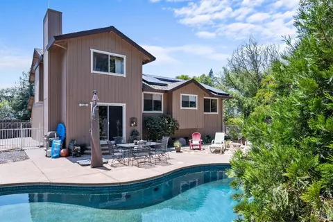 Exterior - 7822 Wildflower Ct, Windsor, CA 95492 photo 6 of 12