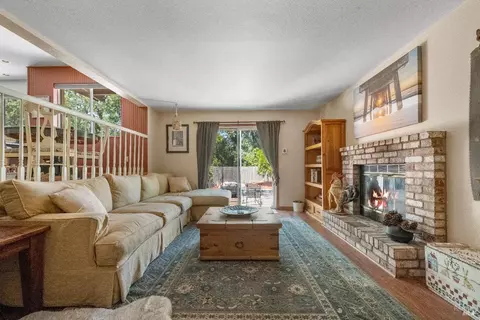 Living - 7822 Wildflower Ct, Windsor, CA 95492 photo 7 of 7