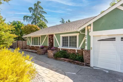 Exterior - 206 Callahan Ln, Windsor, CA 95492 photo 2 of 15