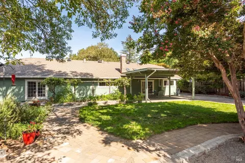 Exterior - 206 Callahan Ln, Windsor, CA 95492 photo 9 of 15