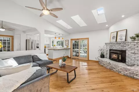 Living - 206 Callahan Ln, Windsor, CA 95492 photo 6 of 7