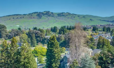 View/Area - 644 Admiral Callaghan Ln, Vallejo, CA 94591 photo 4 of 4