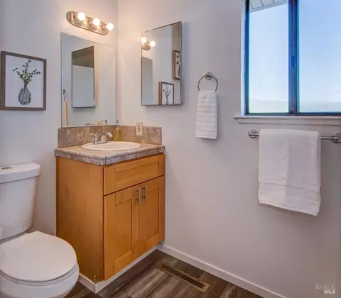 Bath - 644 Admiral Callaghan Ln, Vallejo, CA 94591 photo 3 of 5