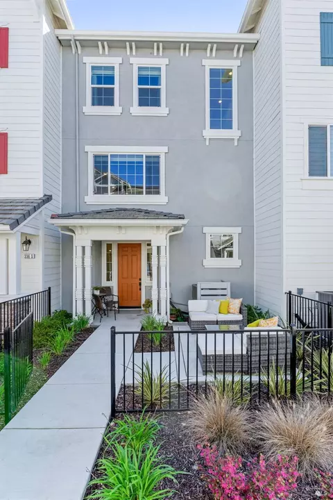 Exterior - 336 Pear Tree Ter #C, Napa, CA 94558 photo 1 of 10