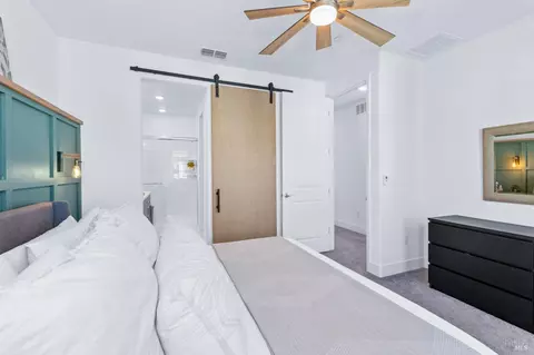 Bedroom - 336 Pear Tree Ter #C, Napa, CA 94558 photo 2 of 7