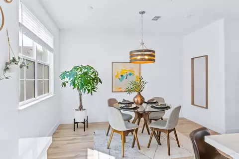 Dining - 336 Pear Tree Ter #C, Napa, CA 94558 photo 2 of 3