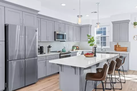 Kitchen - 336 Pear Tree Ter #C, Napa, CA 94558 photo 3 of 8