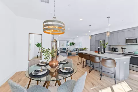 Dining - 336 Pear Tree Ter #C, Napa, CA 94558 photo 3 of 3