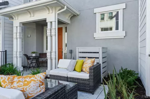 Exterior - 336 Pear Tree Ter #C, Napa, CA 94558 photo 3 of 10