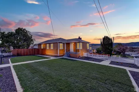 Exterior - 400 E N St, Benicia, CA 94510 photo 35 of 36