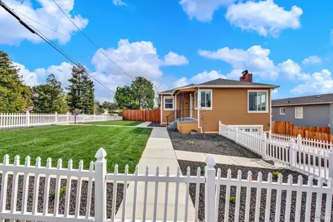 Exterior - 400 E N St, Benicia, CA 94510 photo 8 of 36
