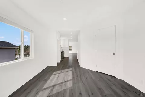 Entry Way - 400 E N St, Benicia, CA 94510 photo 3 of 3
