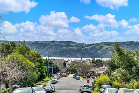 View/Area - 400 E N St, Benicia, CA 94510 photo 3 of 3