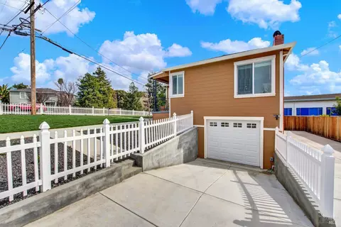 Exterior - 400 E N St, Benicia, CA 94510 photo 10 of 36