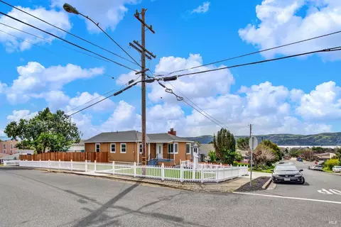 View/Area - 400 E N St, Benicia, CA 94510 photo 2 of 3