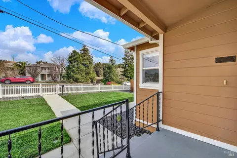 Exterior - 400 E N St, Benicia, CA 94510 photo 16 of 36