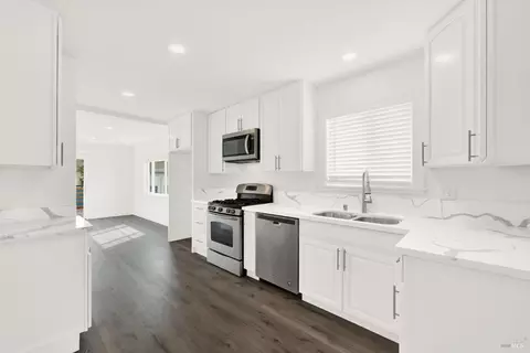 Kitchen - 400 E N St, Benicia, CA 94510 photo 1 of 7
