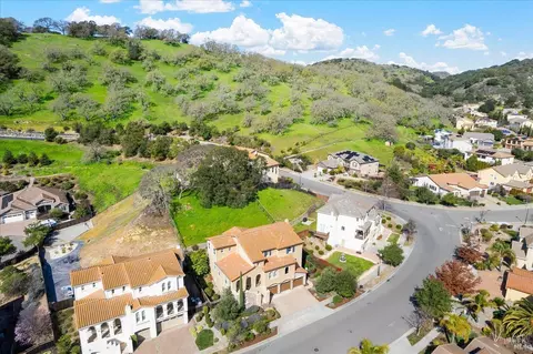 View/Area - 711 Adagio Dr, Fairfield, CA 94534 photo 2 of 3