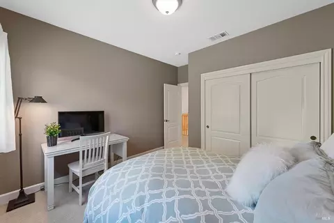 Bedroom - 711 Adagio Dr, Fairfield, CA 94534 photo 8 of 10