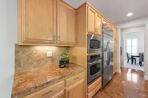 Kitchen - 711 Adagio Dr, Fairfield, CA 94534 photo 8 of 18