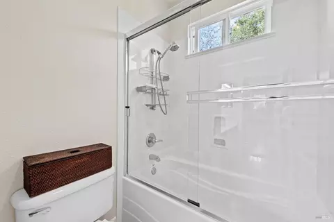 Bath - 711 Adagio Dr, Fairfield, CA 94534 photo 8 of 8