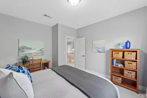 Bedroom - 711 Adagio Dr, Fairfield, CA 94534 photo 10 of 10