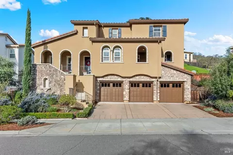 Exterior - 711 Adagio Dr, Fairfield, CA 94534 photo 3 of 24