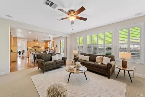 Living - 711 Adagio Dr, Fairfield, CA 94534 photo 8 of 16