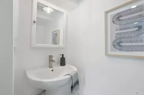 Bath - 480 Molino Ave, Mill Valley, CA 94941 photo 7 of 7