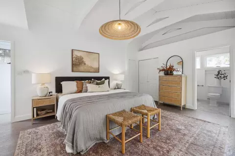 Bedroom - 480 Molino Ave, Mill Valley, CA 94941 photo 4 of 9