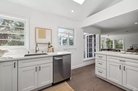 Kitchen - 480 Molino Ave, Mill Valley, CA 94941 photo 4 of 11
