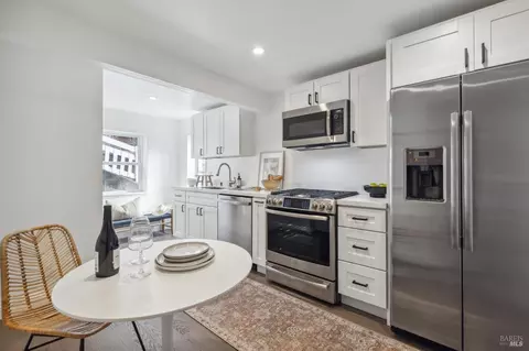 Kitchen - 480 Molino Ave, Mill Valley, CA 94941 photo 10 of 11