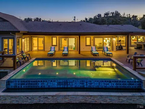5347 Linda Ln, Santa Rosa, CA 95404
