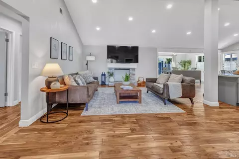 601 Auburn Dr, Vallejo, CA 94589 photo 2