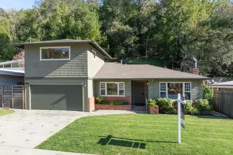 32 Gregory Dr, Fairfax, CA 94930