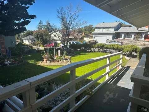 133 Seville St, Vallejo, CA 94591 photo 2
