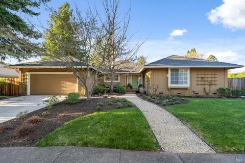 378 Benicia Dr, Santa Rosa, CA 95409