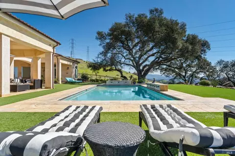 3912 Flintridge Dr, Santa Rosa, CA 95403