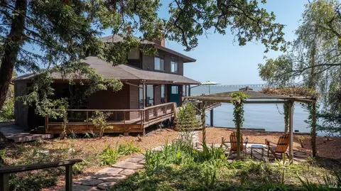 5080 Paradise Dr, Tiburon, CA 94920
