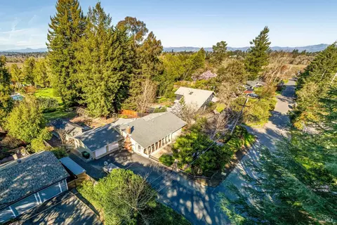 9314 Ferguson Ct, Sebastopol, CA 95472
